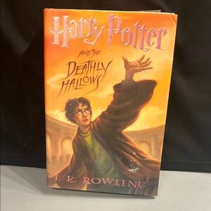 Harry Potter and the Deathly Hallows (Book 7) (Hardcover)